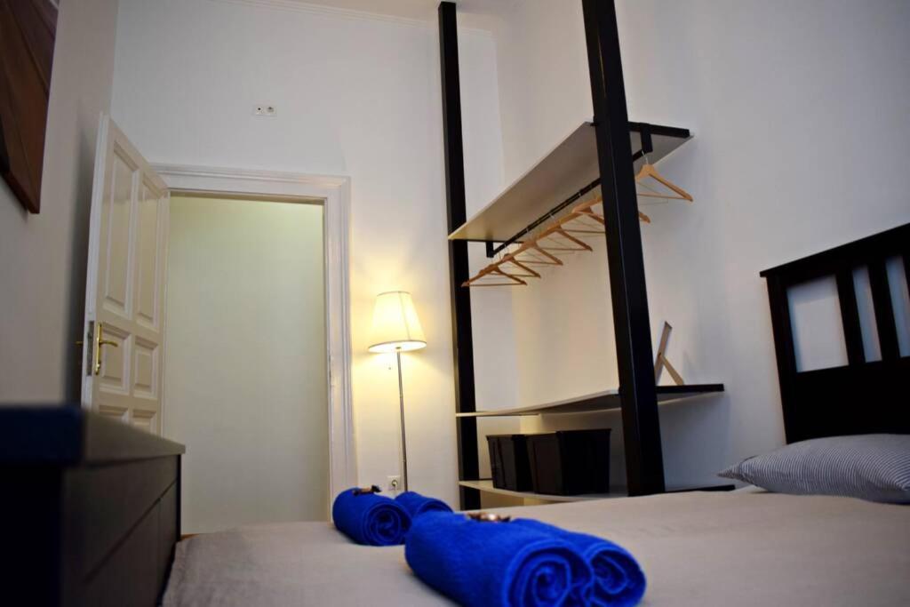 Central Budapest Apartment In Historical Building With Free Private Parking Εξωτερικό φωτογραφία