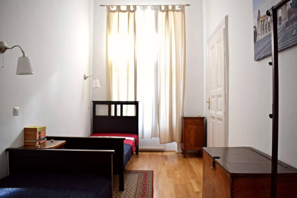 Central Budapest Apartment In Historical Building With Free Private Parking Εξωτερικό φωτογραφία