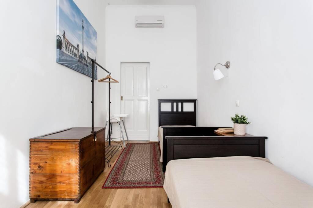 Central Budapest Apartment In Historical Building With Free Private Parking Εξωτερικό φωτογραφία